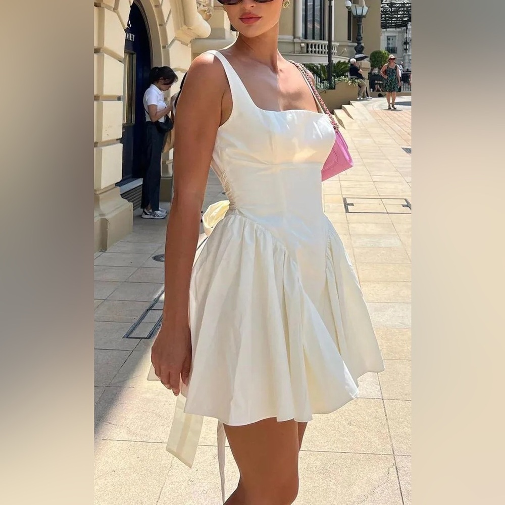 Commense Flowy White Dress 
Size XL